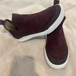 Vans Shoes Womens Size US 7 Slip On Suede Classic Eggplant Off The Wall Canvas